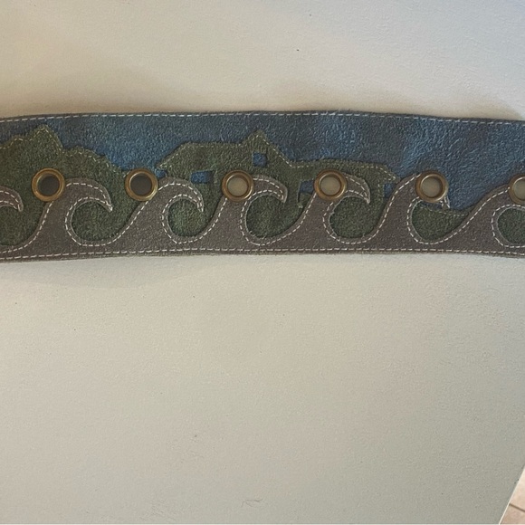 Vintage Leather Belt with Gold Buckle Nautical theme with pirate ship and waves - Picture 4 of 7